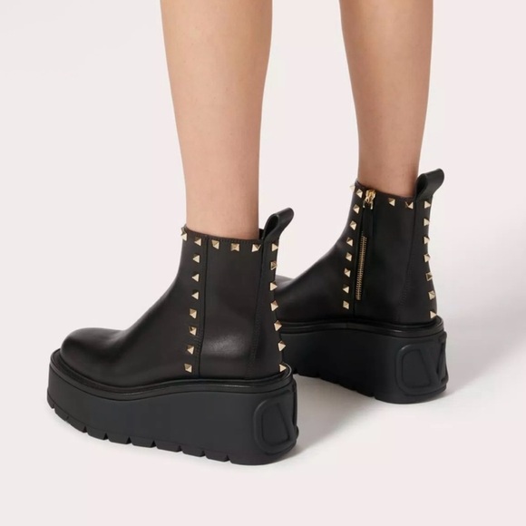 New Valentino Rockstud Studded Platform Boots Black - Picture 1 of 16